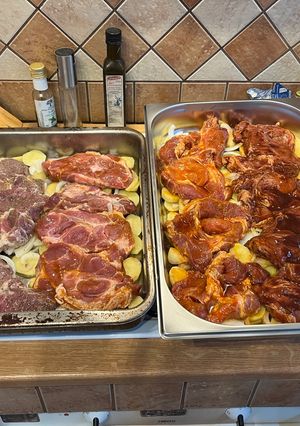 Fűszeres tarja krumpli ágyon kemencében recept fotója