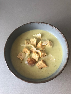 Brokkoli krémleves 🥦 Cream of Broccoli Soup recept fotója