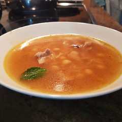 Una foto de Sopa de pollo con fideos Canaria olla normal y olla express