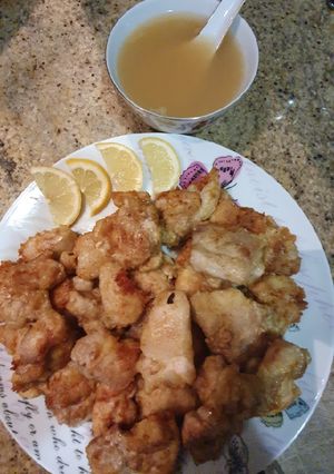 Una foto de Pollo al limón, estilo chino