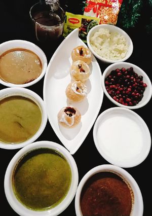 A picture of Panipuri.