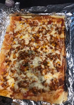 A picture of Fillo pastry pizza.