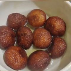 A picture of Bread ke Gulab Jamun.