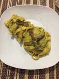 Tagliatelle all'uovo fatte in casa con pesto di broccoli e noci