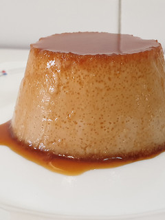 Una foto de Flan de turrón de jijona