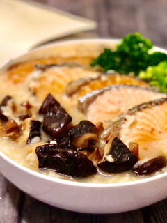 鮭魚粥 / 簡單快速晚餐 的食譜成品照片