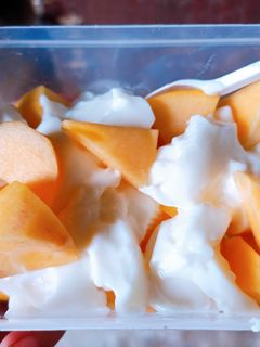 Hình của món Hồng dầm sữa chua.