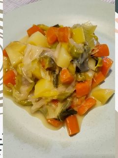 Une photo de Fondue de poireaux, pommes de terre, carottes au cookeo