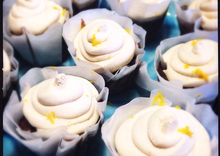 Simple Way to Make Chocolate Porter Beer with Butterscotch Cream Cupcake