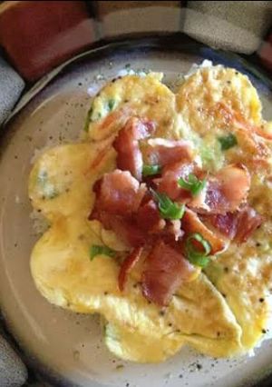 A picture of Flower shaped Tamagoyaki (omelet).