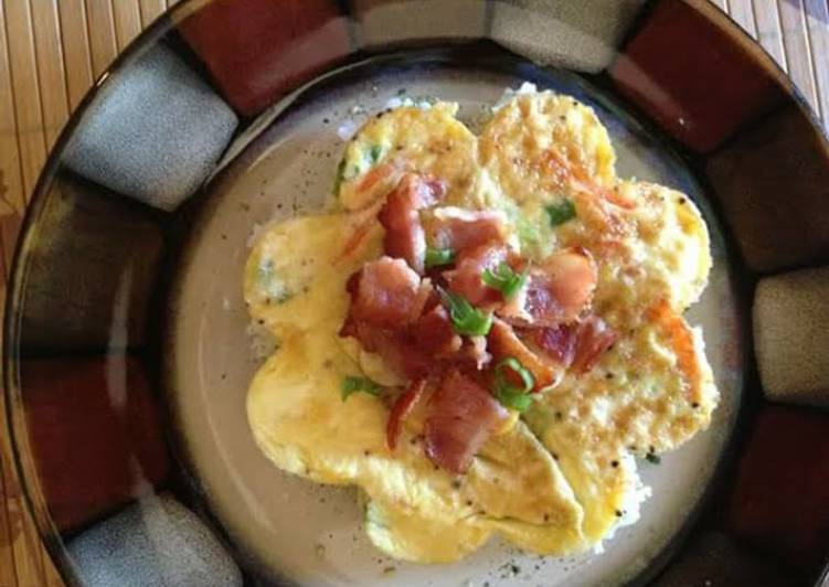 Flower shaped Tamagoyaki (omelet)