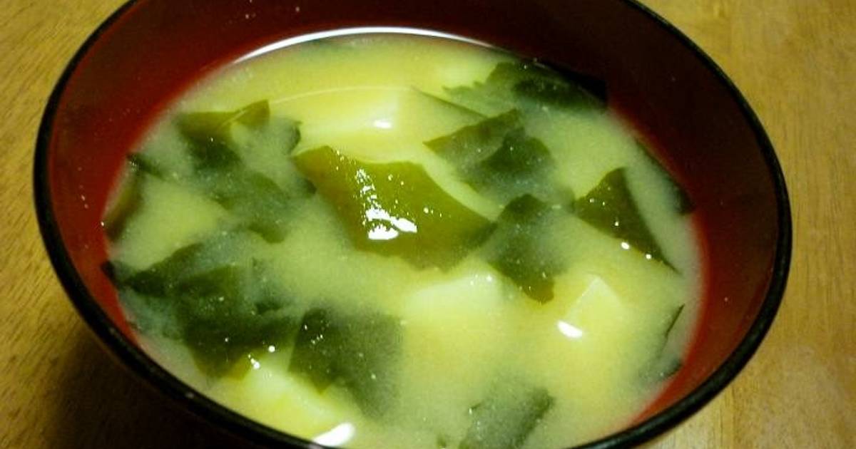 Potato and Seaweed Miso Soup Recipe by cookpad.japan Cookpad