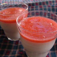 A picture of Soft Strawberry Mousse with Rice Flour.