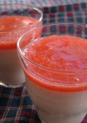 A picture of Soft Strawberry Mousse with Rice Flour.