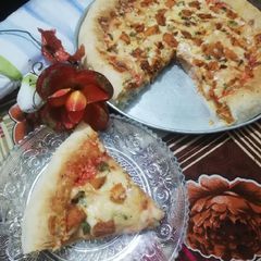 A picture of Chicken Tikka Çheesy Çrust Pizza.