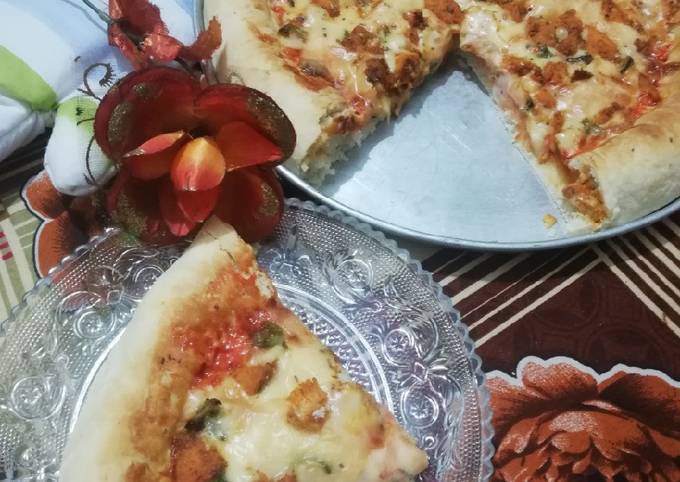 Simple Way to Prepare Favorite Chicken Tikka Çheesy Çrust Pizza