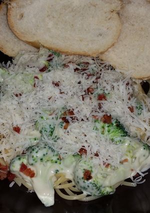 A picture of Broccoli and Bacon Crumble Alfredo.