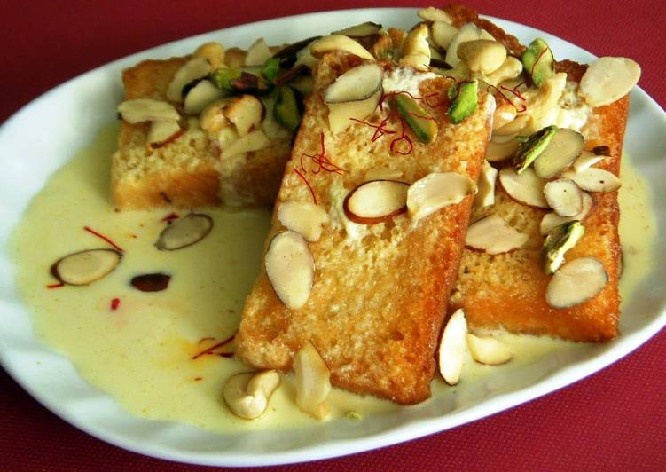 shahi Tukda (rich bread pudding)