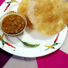 A picture of Chole Bhature.