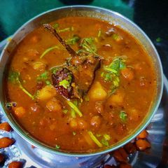 A picture of Aloo Chana ki sabji.
