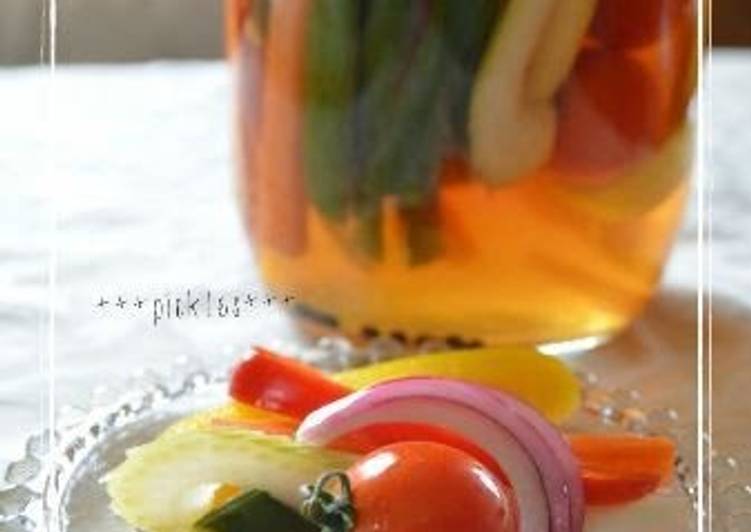 Recipe of Ultimate Pickled Cucumber &amp; Carrot