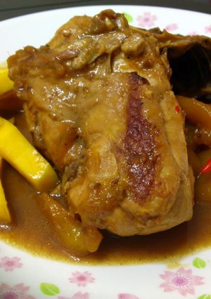 A picture of Chicken And Mango In Bean Paste Sauce.