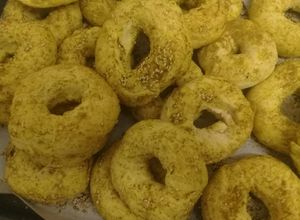 Una foto de Bagel de zatar manjar