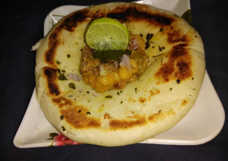 White matar with Kulcha