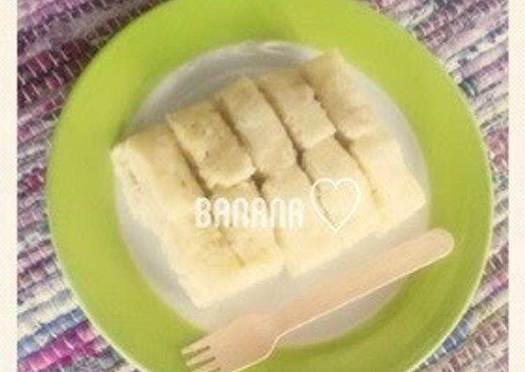 Egg-Free & Microwave-Steamed Banana Bread for Baby Food