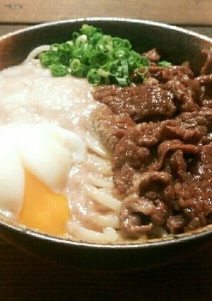 A picture of Marugame Seimen-Style Bukkake Udon! Beef Torotama Udon.