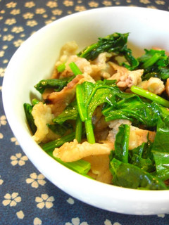 A picture of Stir-Fried Pork and Spinach.