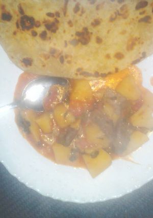 A picture of Chapati and liver.