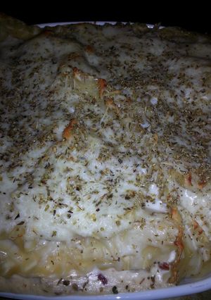 A picture of Chicken Bacon Alfredo.