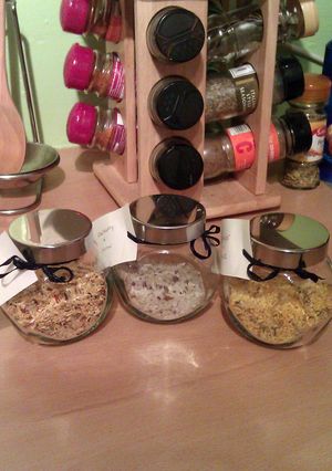 A picture of Vickys Seasoned Salts, Christmas Gift Idea, GF DF EF SF NF.