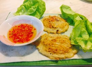 Hình của món Bánh khoai cau tôm lột.