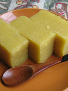 A picture of Sweet Potato Yokan Hardened with Gelatin.