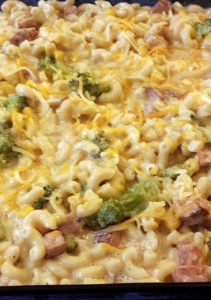 A picture of Cheesy Ham Alfredo Casserole.