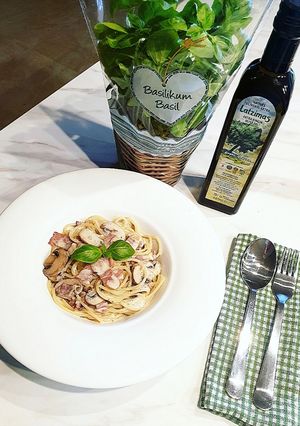 Tejszínes-gombás spagetti fekete-erdei sonkával recept fotója
