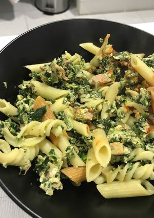 Una foto de Pasta con revuelto