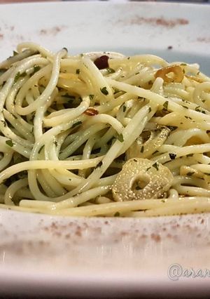Una foto de Spaguetti con ajo, guindilla y pimentón dulce