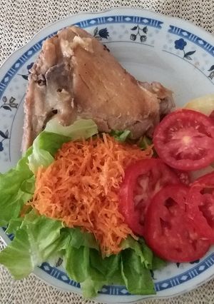 Una foto de Pollo a la Olla con verduras frescas