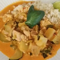 Brad's chicken in red thai curry A picture of Brad's chicken in red thai curry.