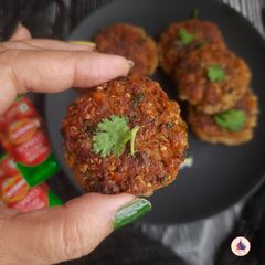 A picture of Quinoa Zucchini Tikki - High protein & shallow fried treat for monsoon.