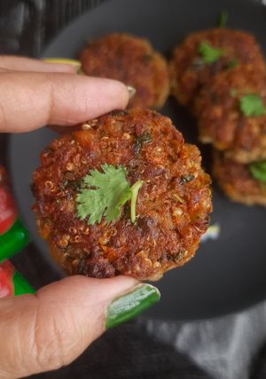 A picture of Quinoa Zucchini Tikki - High protein & shallow fried treat for monsoon.