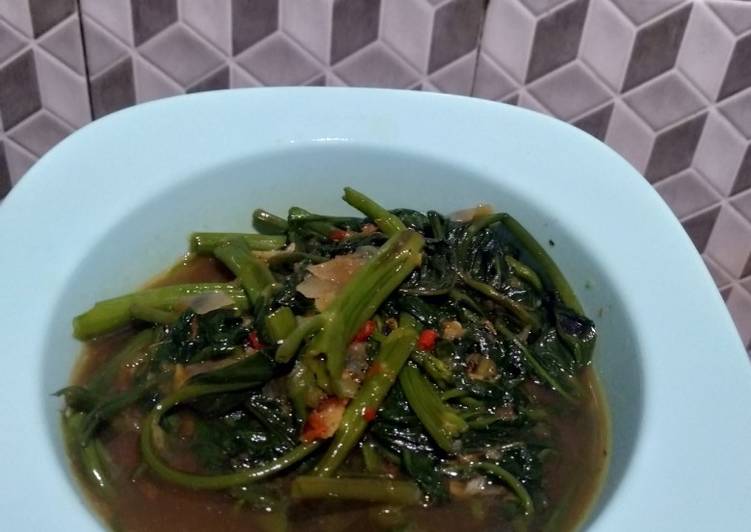 Tumis kangkung bumbu kencur