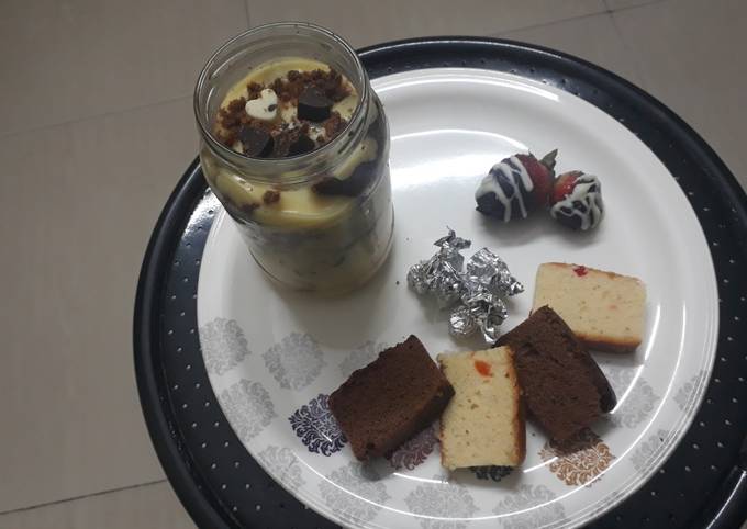 Recipe of Speedy Custard filling in jar