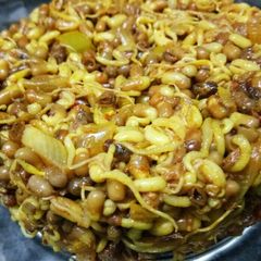 A picture of Sprouts bhel.