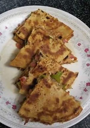 A picture of Chapatti pizza.