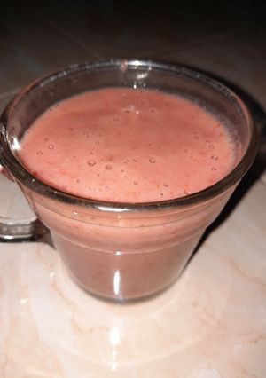 A picture of Refreshing Diet Juice (Banana Mix with Tomato & Strawberry, No Sugar).