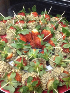 Una foto de Fresas Cubiertas de chocolate y nueces